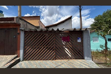 Casa à venda com 110m², 2 quartos e 2 vagasFachada