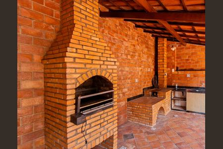 Casa à venda com 371m², 5 quartos e 6 vagasQuintal