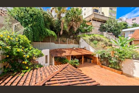 Casa à venda com 371m², 5 quartos e 6 vagasQuarto 4