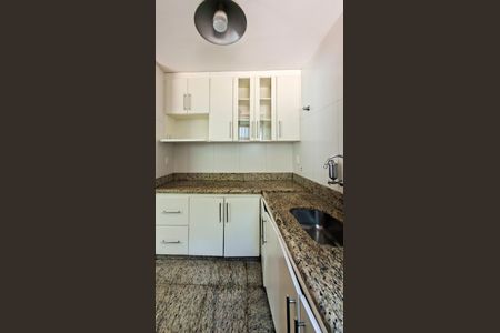 Casa à venda com 371m², 5 quartos e 6 vagasCozinha