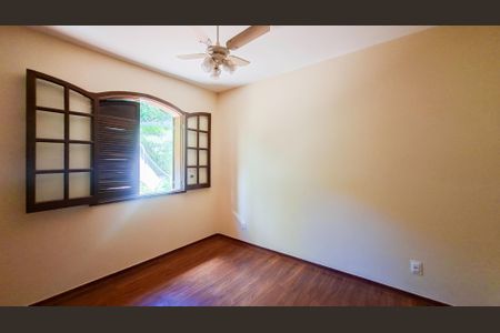 Casa à venda com 371m², 5 quartos e 6 vagasQuarto 5