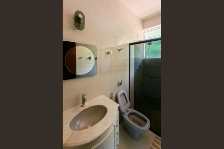 Casa à venda com 371m², 5 quartos e 6 vagasBanheiro Social