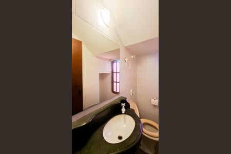 Casa à venda com 371m², 5 quartos e 6 vagasLavabo