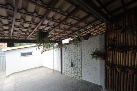 Casa à venda com 180m², 3 quartos e 4 vagasGaragem