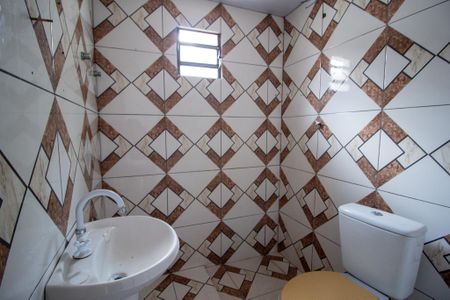 Banheiro de casa para alugar com 1 quarto, 30m² em Jardim Nova Manchester, Sorocaba