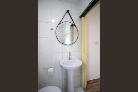 Banheiro de casa para alugar com 1 quarto, 45m² em Jardim Record, Taboão da Serra