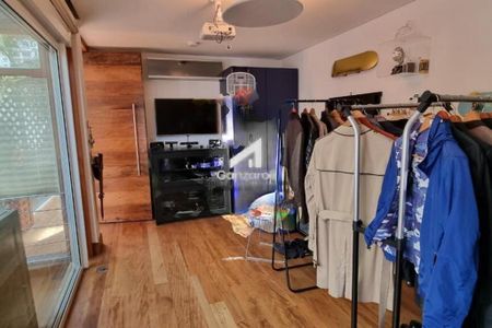 Casa à venda com 3 quartos, 245m² em Vila Nova Conceição, São Paulo