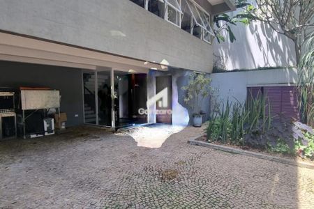 Casa à venda com 593m², 4 quartos e 4 vagas