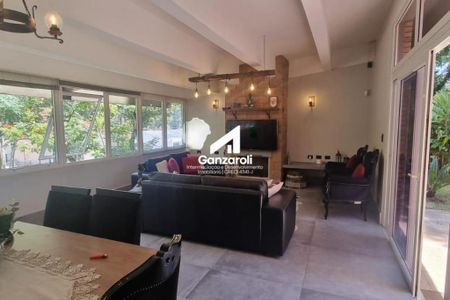 Casa à venda com 4 quartos, 593m² em Chácara Monte Alegre, São Paulo