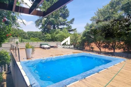 Casa à venda com 593m², 4 quartos e 4 vagas