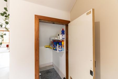 Casa à venda com 130m², 2 quartos e 1 vagaDispensa 