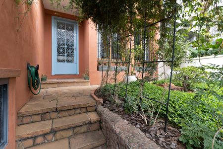 Casa à venda com 130m², 2 quartos e 1 vagaEntrada 