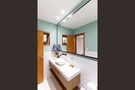 Casa à venda com 130m², 2 quartos e 1 vagaBanheiro Social 