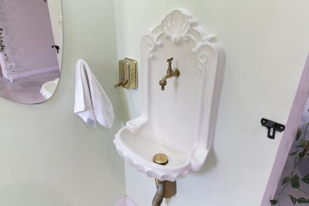 Casa à venda com 130m², 2 quartos e 1 vagaLavabo