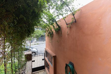 Casa à venda com 130m², 2 quartos e 1 vagaEntrada 