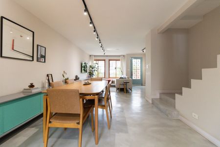 Casa à venda com 130m², 2 quartos e 1 vagaSala