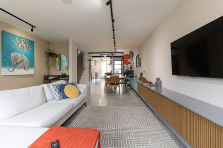 Casa à venda com 130m², 2 quartos e 1 vagaSala