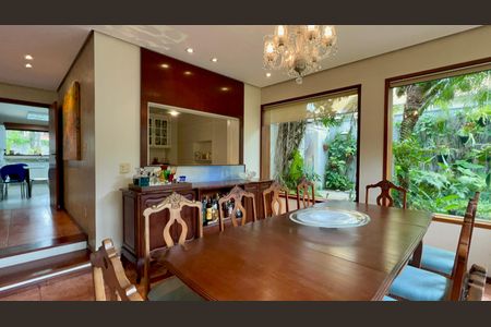 Casa à venda com 397m², 4 quartos e 4 vagasSala de Jantar