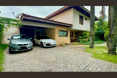 Casa à venda com 397m², 4 quartos e 4 vagasGaragem