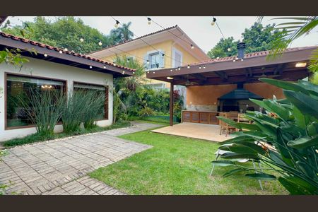 Casa à venda com 397m², 4 quartos e 4 vagasQuintal