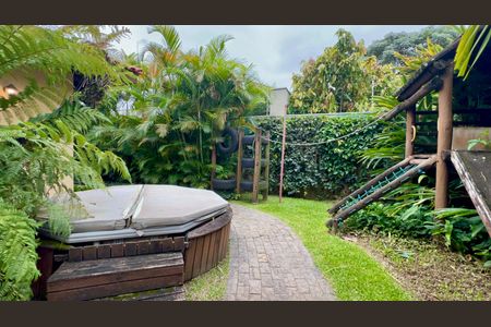 Casa à venda com 397m², 4 quartos e 4 vagasPlayground