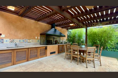 Casa à venda com 397m², 4 quartos e 4 vagasChurrasqueira