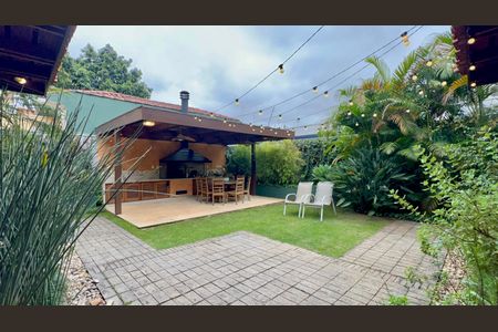 Casa à venda com 397m², 4 quartos e 4 vagasQuintal