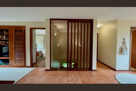 Casa à venda com 397m², 4 quartos e 4 vagasSala Privativa