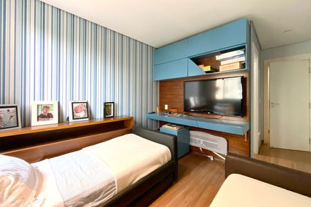 Apartamento à venda com 278m², 4 quartos e 4 vagasSuite 2