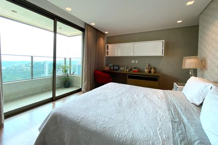 Apartamento à venda com 278m², 4 quartos e 4 vagasSuite 1