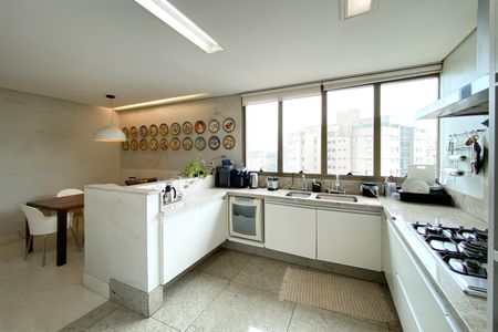 Apartamento à venda com 278m², 4 quartos e 4 vagasCozinha