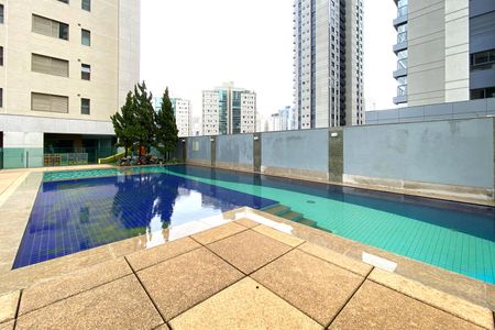 Apartamento à venda com 278m², 4 quartos e 4 vagasÁrea comum - Piscina