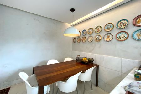 Apartamento à venda com 278m², 4 quartos e 4 vagasCopa