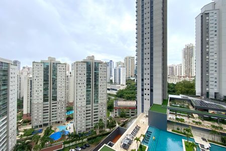 Apartamento à venda com 278m², 4 quartos e 4 vagasVista da Suite 3