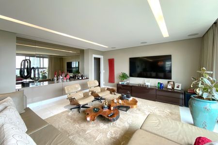 Apartamento à venda com 278m², 4 quartos e 4 vagasSala