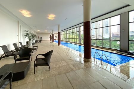 Apartamento à venda com 278m², 4 quartos e 4 vagasÁrea comum - Piscina Coberta