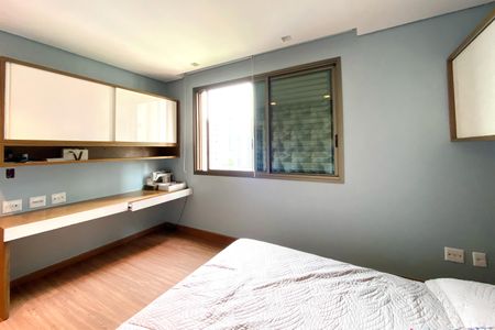 Apartamento à venda com 278m², 4 quartos e 4 vagasSuite 3