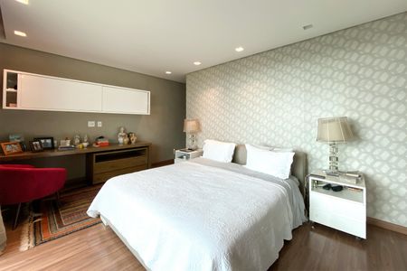 Apartamento à venda com 278m², 4 quartos e 4 vagasSuite 1