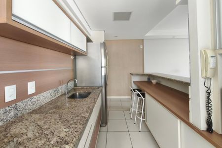 Apartamento à venda com 81m², 3 quartos e 2 vagasCozinha