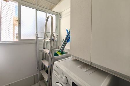 Apartamento à venda com 81m², 3 quartos e 2 vagasÁrea de Serviço