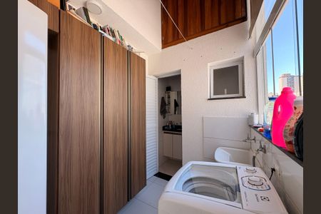 Apartamento à venda com 112m², 2 quartos e 1 vagaLavanderia 