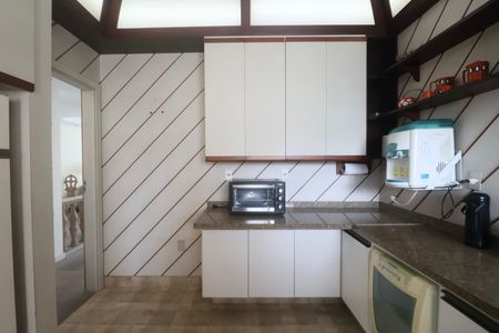 Apartamento para alugar com 262m², 4 quartos e 2 vagasCozinha