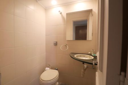 Lavabo de apartamento para alugar com 4 quartos, 262m² em Centro, Guarujá