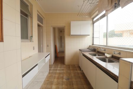 Apartamento para alugar com 262m², 4 quartos e 2 vagasÁrea de Serviço