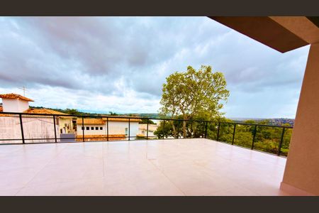 Casa à venda com 572m², 3 quartos e 4 vagasÁrea comum