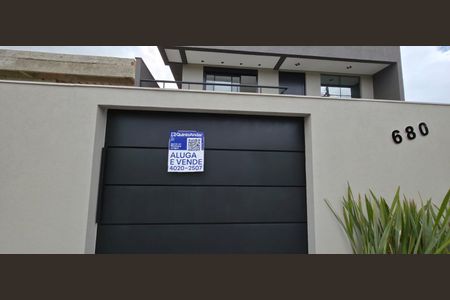 Casa à venda com 572m², 3 quartos e 4 vagasPlaca