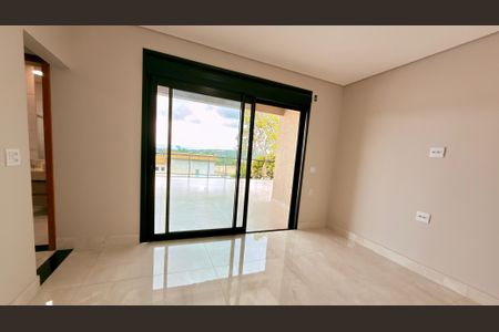 Casa à venda com 572m², 3 quartos e 4 vagasSuíte 2