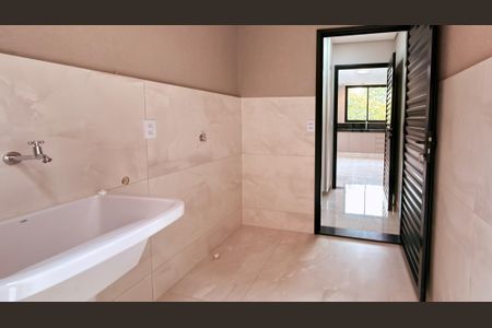 Casa à venda com 572m², 3 quartos e 4 vagasLavanderia (Torneira)