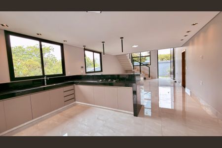 Casa à venda com 572m², 3 quartos e 4 vagasCozinha