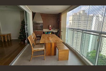 Apartamento à venda com 117m², 3 quartos e 2 vagasFoto 02